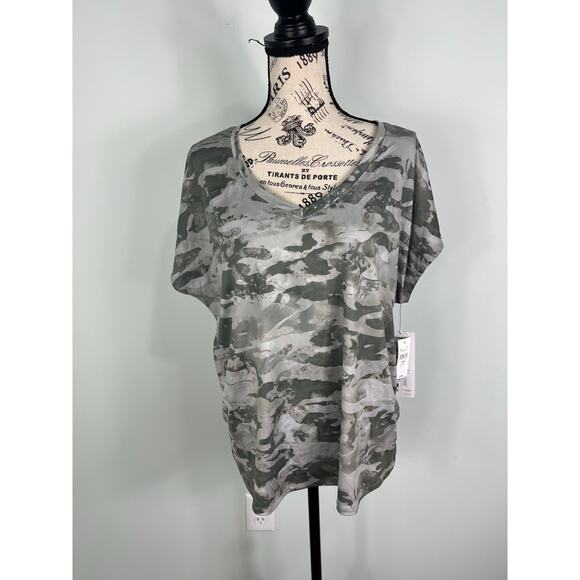 RBX Tops - NWT RBX Green white camo V-neck Short Sleeve Shirt